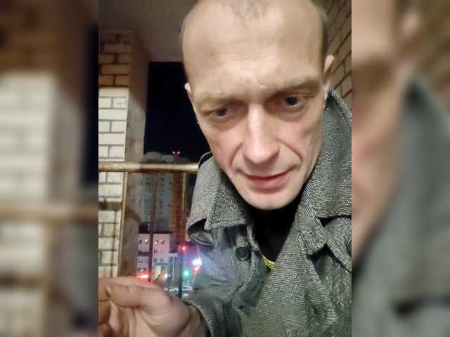 maksim95321 — live male cam