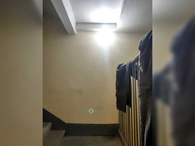 maksim95321 — live male cam