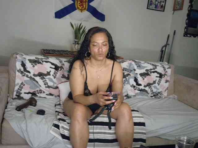 TemptationNHeat webcam