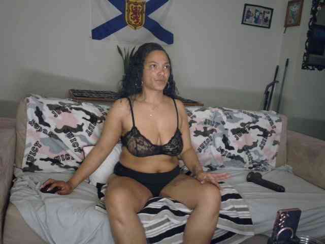 TemptationNHeat webcam