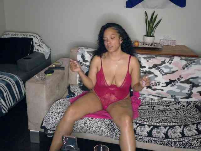 TemptationNHeat webcam