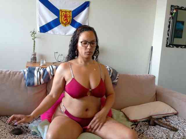 TemptationNHeat webcam