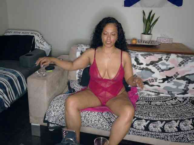 TemptationNHeat webcam