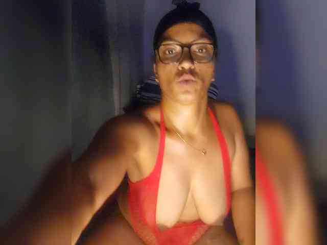 TemptationNHeat webcam