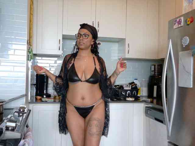 TemptationNHeat webcam