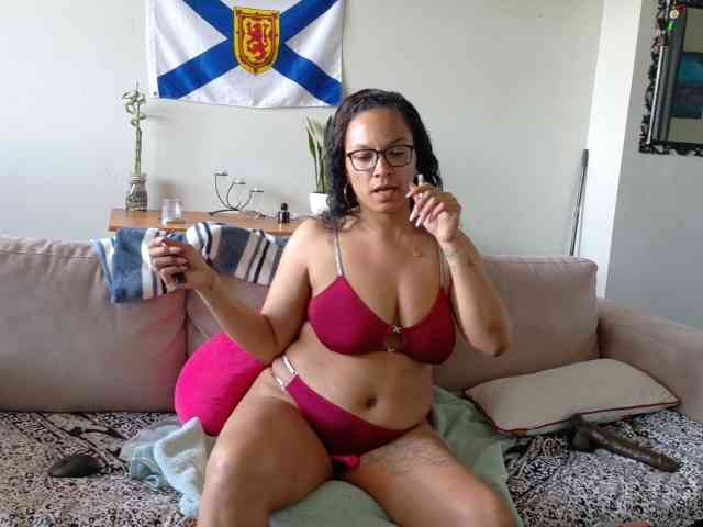 TemptationNHeat webcam