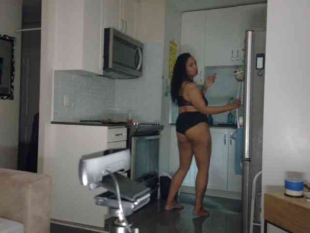 TemptationNHeat webcam