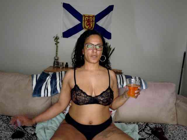 TemptationNHeat webcam