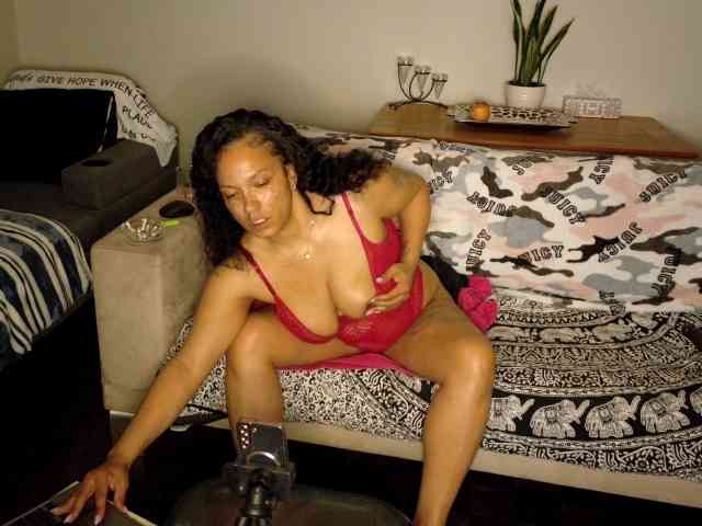 TemptationNHeat webcam