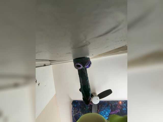 Hotcum4u-1 live cam