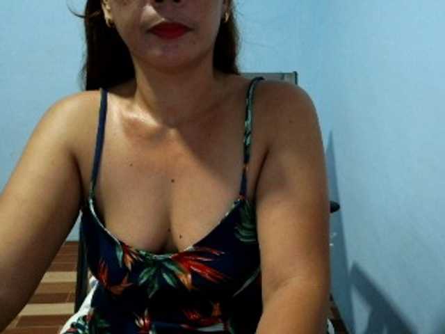 mamajhaxx01 live webcam show