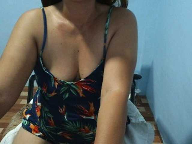 mamajhaxx01 live webcam show