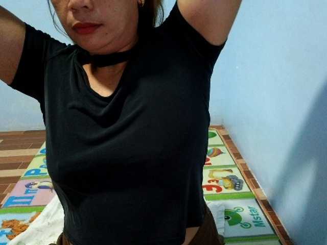 mamajhaxx01 live cam on BongaCams