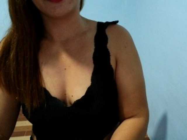mamajhaxx01 live cam on BongaCams