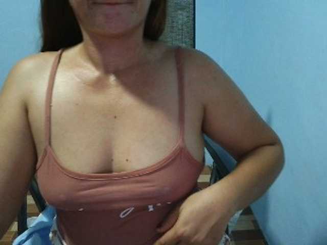 mamajhaxx01 live cam on BongaCams