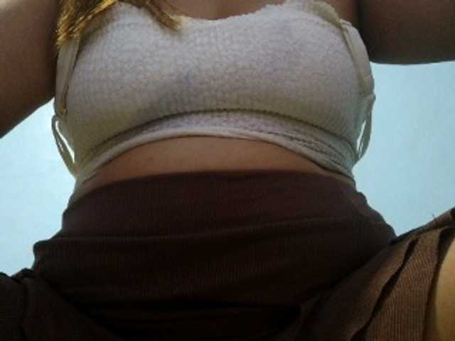 mamajhaxx01 live cam on BongaCams
