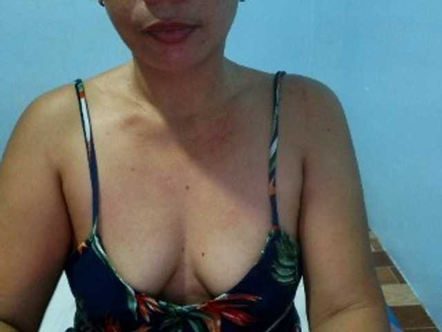 mamajhaxx01 live cam on BongaCams