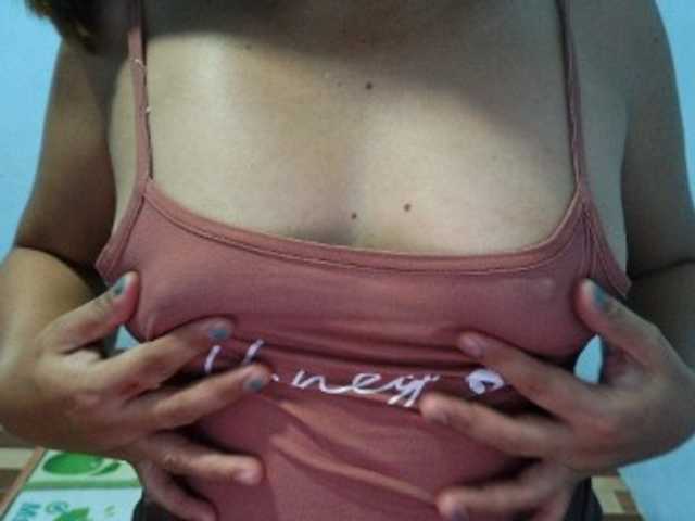 mamajhaxx01 live cam on BongaCams