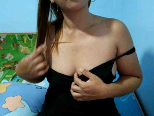 mamajhaxx01 webcam