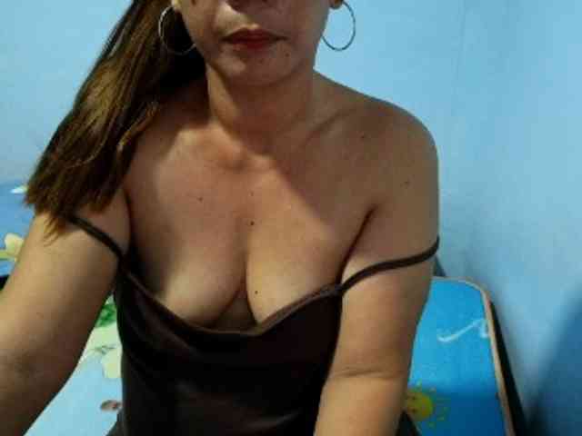 mamajhaxx01 webcam