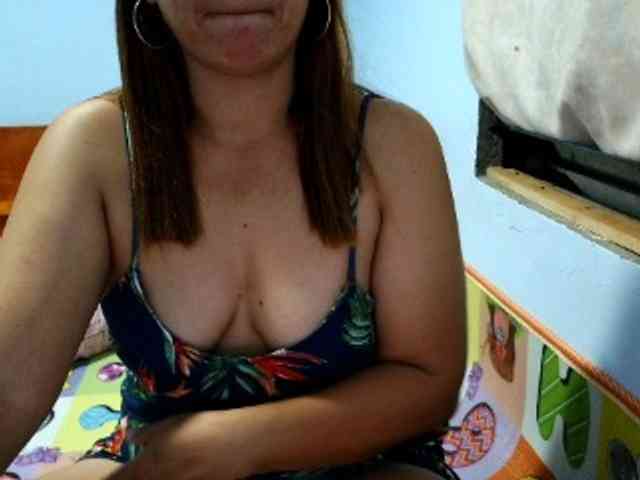 mamajhaxx01 webcam
