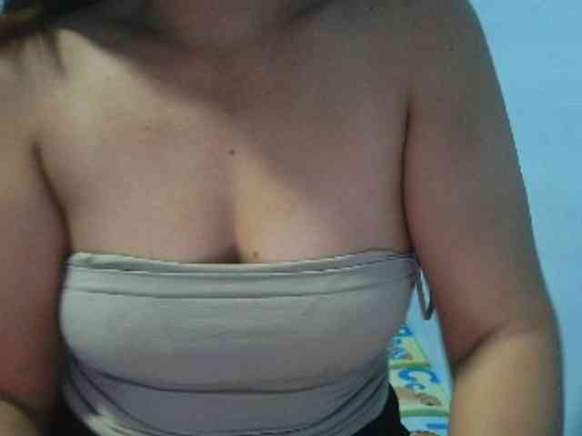 mamajhaxx01 Live Webcam on BongaCams