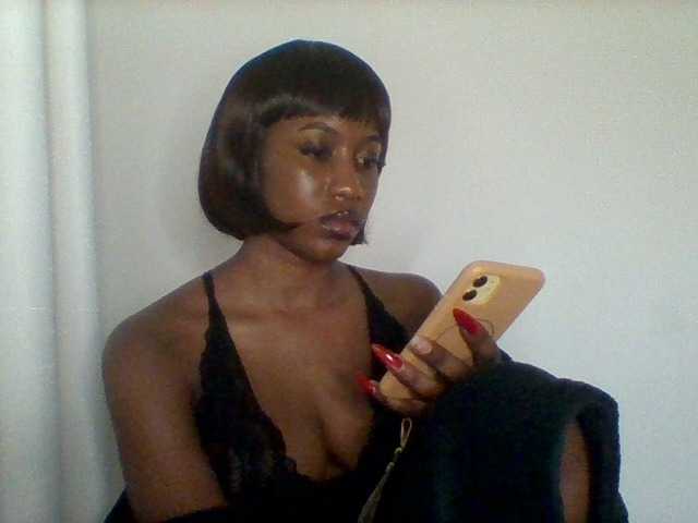 Brianna-1 live cam on BongaCams
