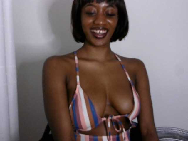 Brianna-1 live cam on BongaCams