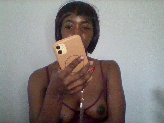 Brianna-1 live cam on BongaCams