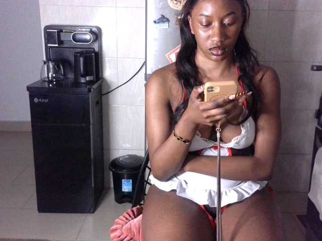 Brianna-1 live cam on BongaCams