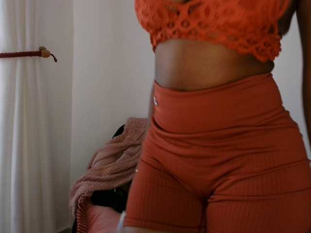 Brianna-1 live cam on BongaCams