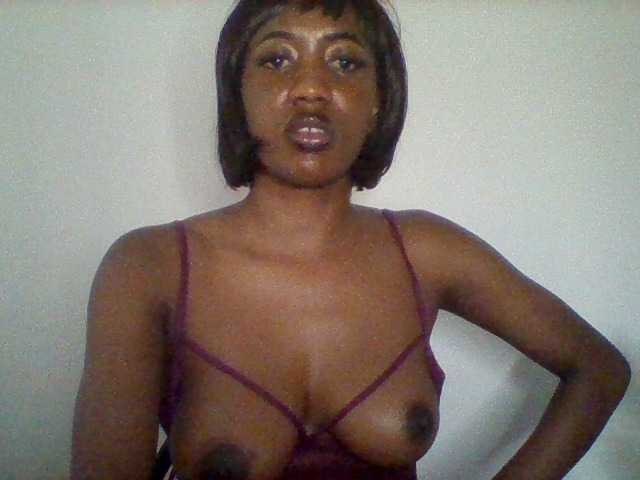 Brianna-1 live cam on BongaCams