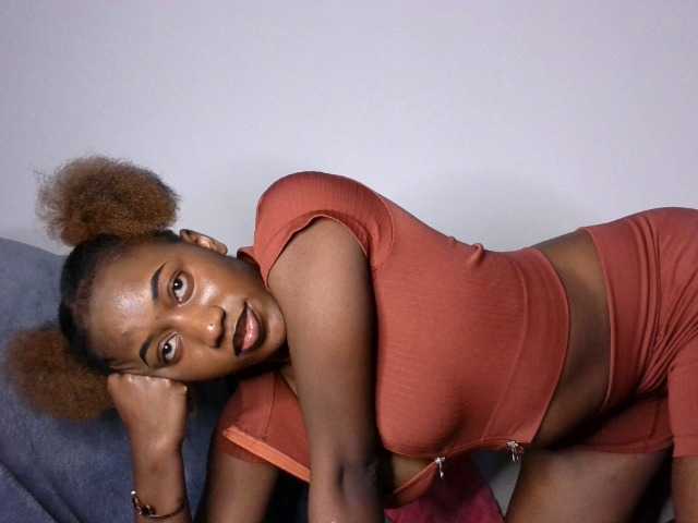 Brianna-1 live cam preview