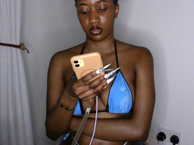 Brianna-1 live cam on BongaCams