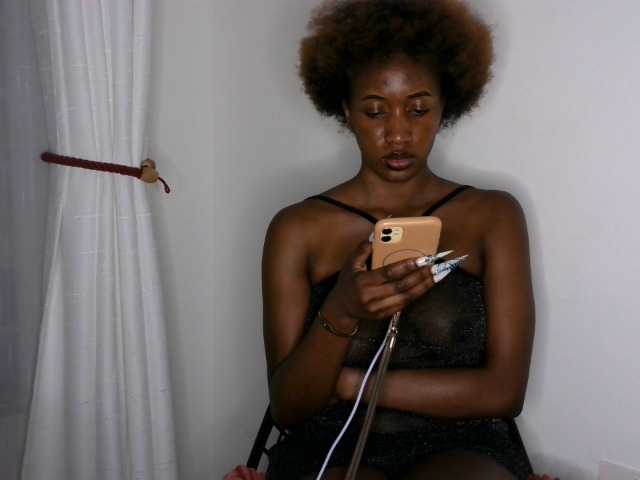 Brianna-1 live cam on BongaCams