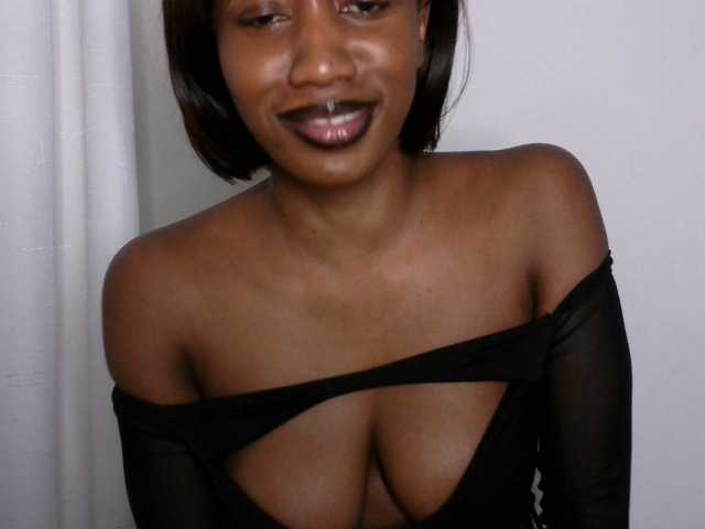 Brianna-1 live cam on BongaCams