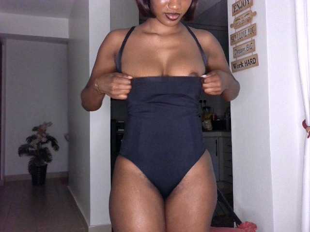 Brianna-1 live cam on BongaCams
