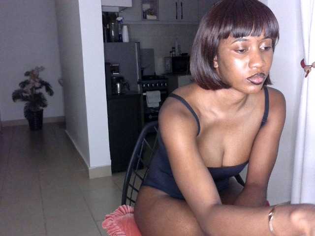 Brianna-1 live cam on BongaCams