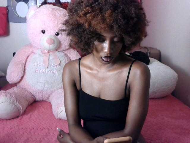 Brianna-1 live cam on BongaCams