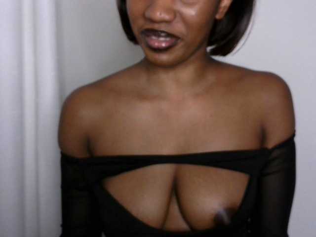 Brianna-1 live cam on BongaCams