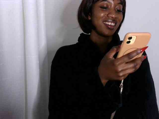 Brianna-1 webcam