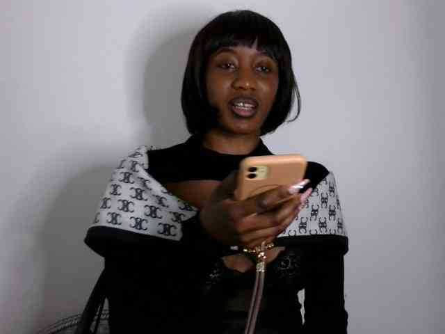 Brianna-1 webcam