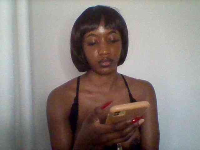 Brianna-1 webcam