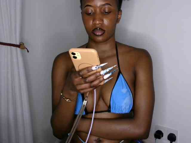 Brianna-1 webcam