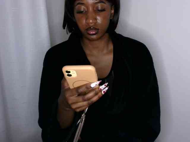 Brianna-1 webcam