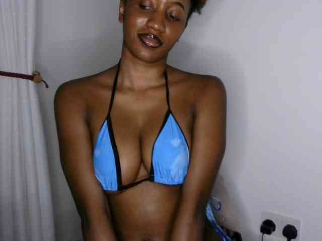 Brianna-1 webcam