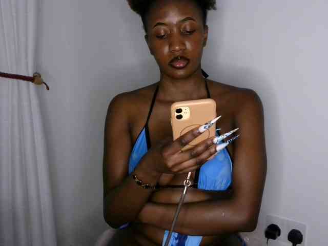 Brianna-1 webcam