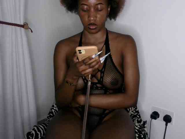 Brianna-1 webcam