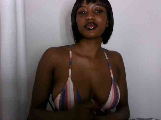 Brianna-1 webcam