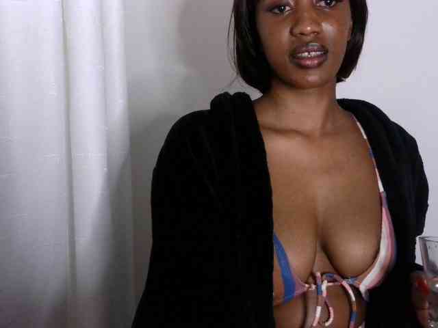 Brianna-1 webcam